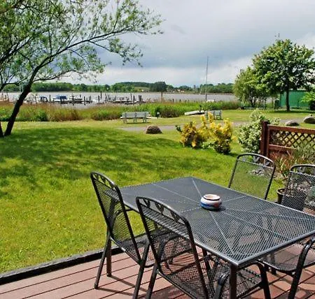 Ferienbungalow Mit Terrasse Und Seeblick In